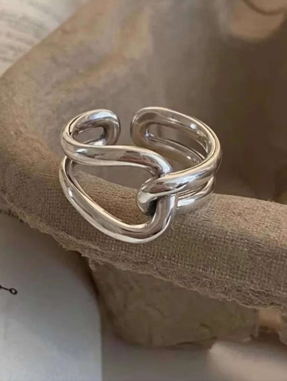 NEW! Sterling-Look Silver Knot Link Ring -Minimalist Design Women Jewelry